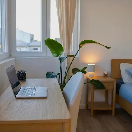 2Br Almada Velha With River & Skyline Views Almada