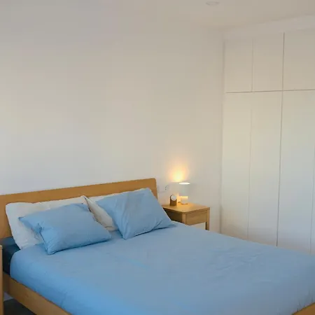 2Br Almada Velha With River & Skyline Views * Almada