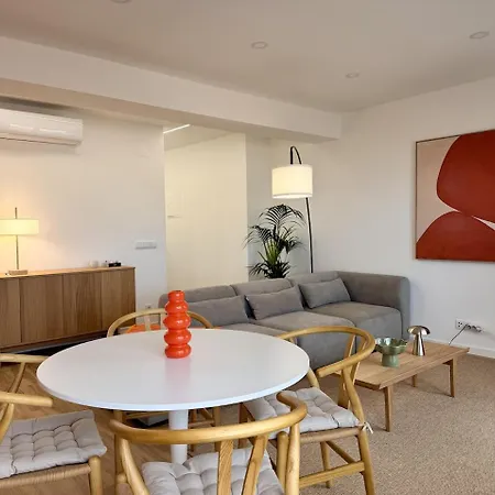 2Br Almada Velha With River & Skyline Views *