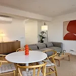 2Br Almada Velha With River & Skyline Views *