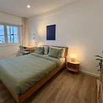 2Br Almada Velha With River & Skyline Views Αλμάδα