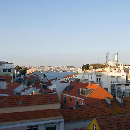 2br Velha With River & Skyline Views *