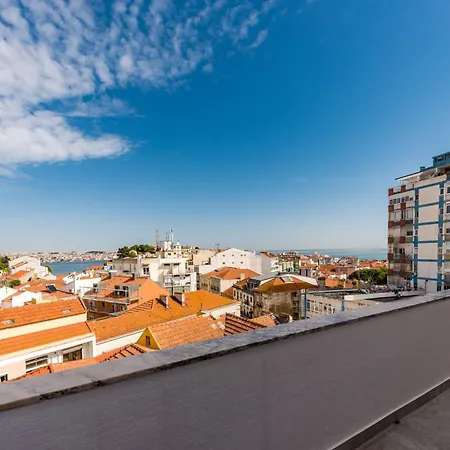 2br Velha With River & Skyline Views Appartamento *