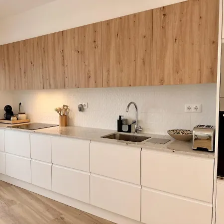 Appartement 2br Velha With River & Skyline Views *