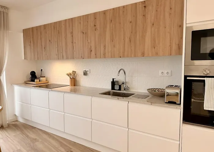 Appartamento 2br Velha With River & Skyline Views *